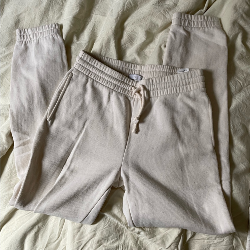 Jogger style sweatpants